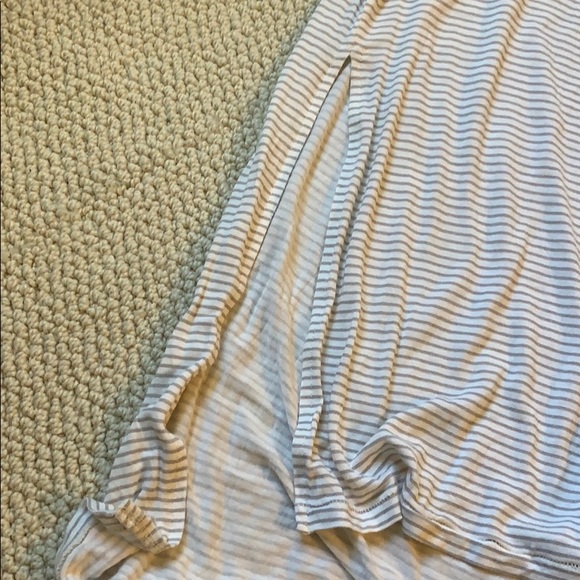 Striped split side top - Picture 3 of 3